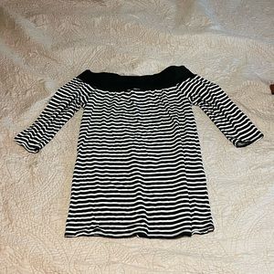 Off the shoulder black and white top from torrid size 0
